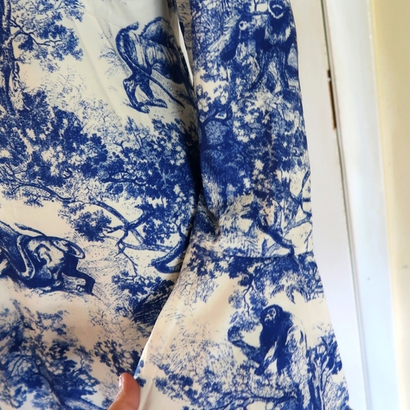 Dress - Picture 2 of 5